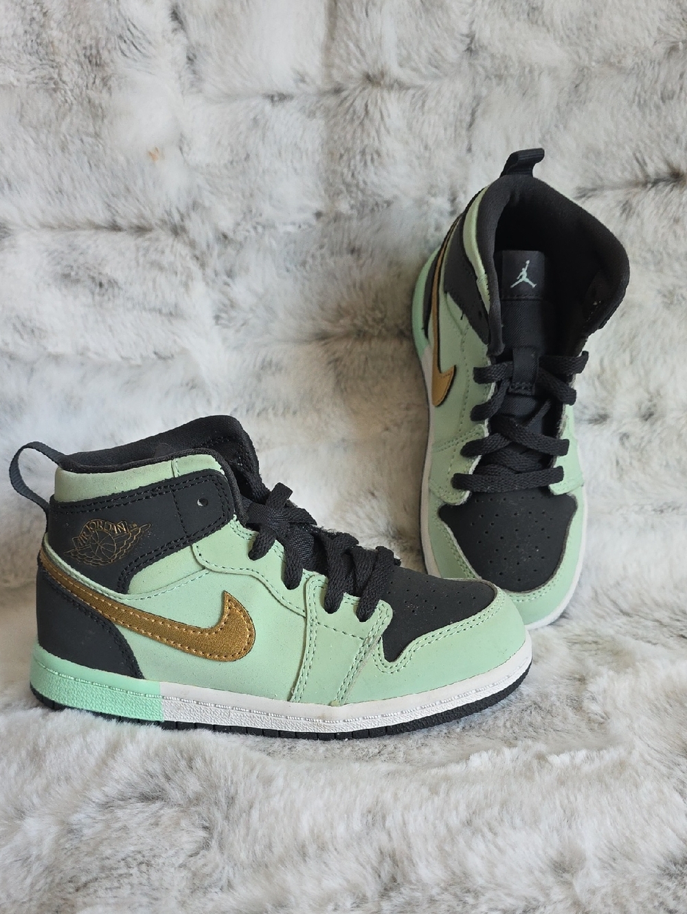 Nike Jordan Kids Mint Green‎ & Black High-Top Sneakers with Gold Swoosh